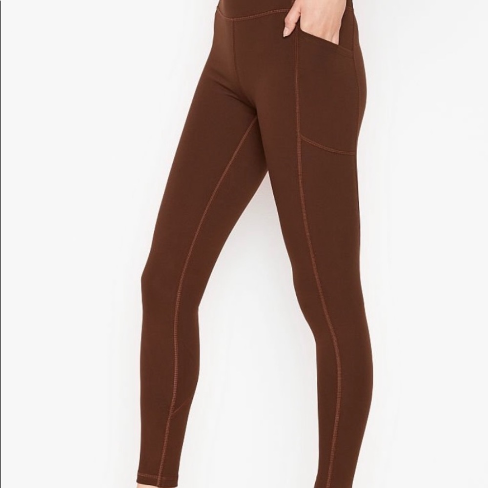 Victoria’s Secret Dark Brown Flow On Point Essential High Rise Pocket Legging.